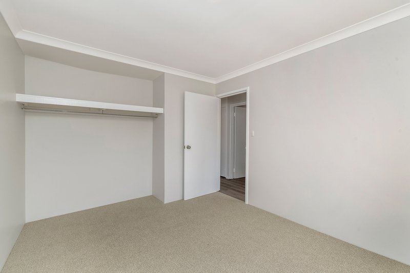 Photo - 3a Knowle Way, Warnbro WA 6169 - Image 8