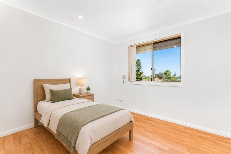 Photo - 3a Ligar Street, Fairfield Heights NSW 2165 - Image 7