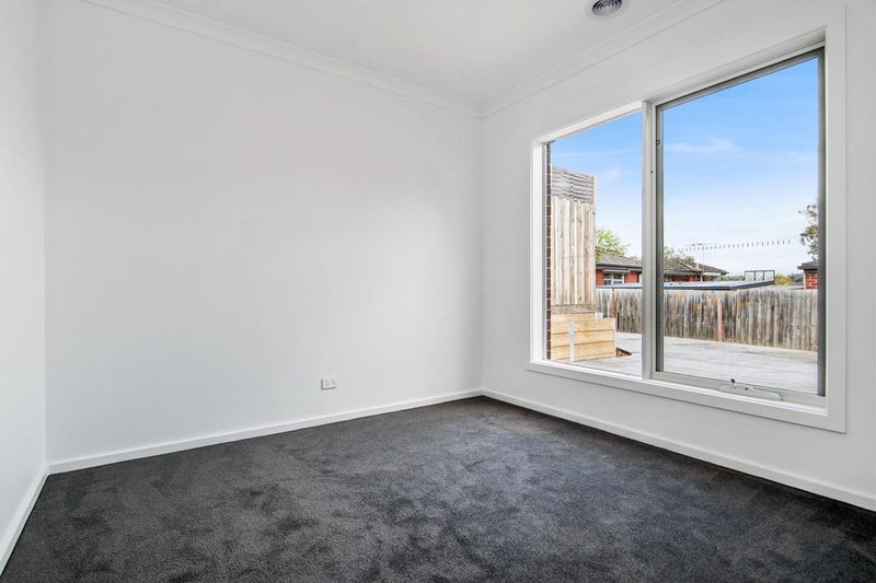Photo - 3A Marlow Street, Mooroolbark VIC 3138 - Image 3