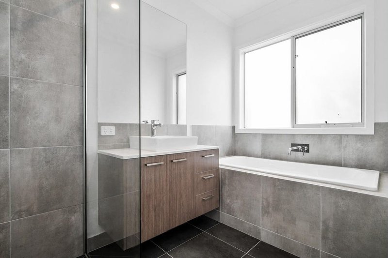 Photo - 3A Marlow Street, Mooroolbark VIC 3138 - Image 7