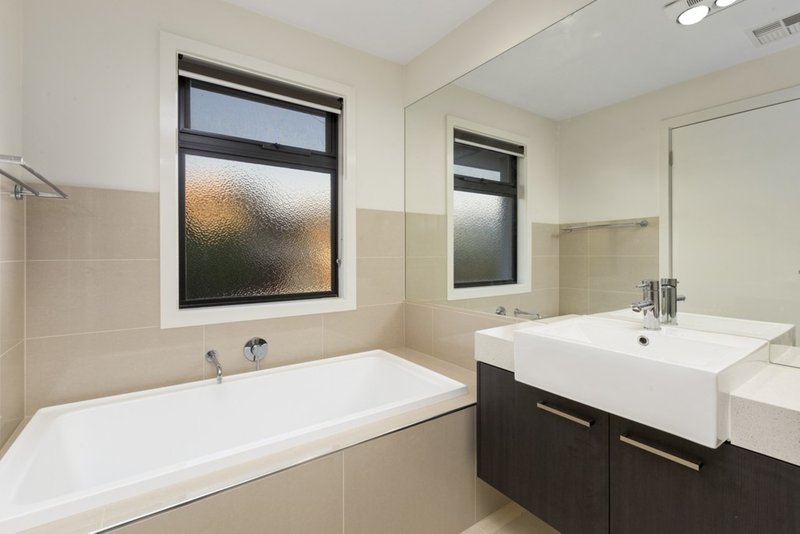 Photo - 3A Marshall Avenue, Doncaster VIC 3108 - Image 7