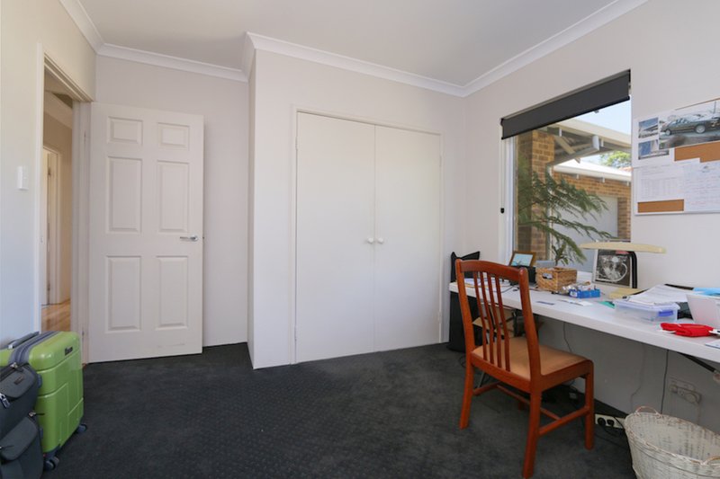 Photo - 3A Ochiltree Way, Kardinya WA 6163 - Image 17