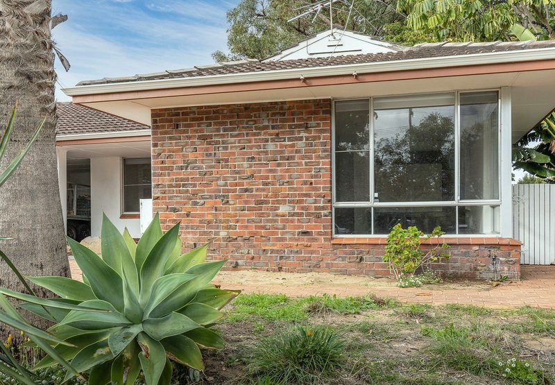 Photo - 3A Pascoe Street, Karrinyup WA 6018 - Image 3