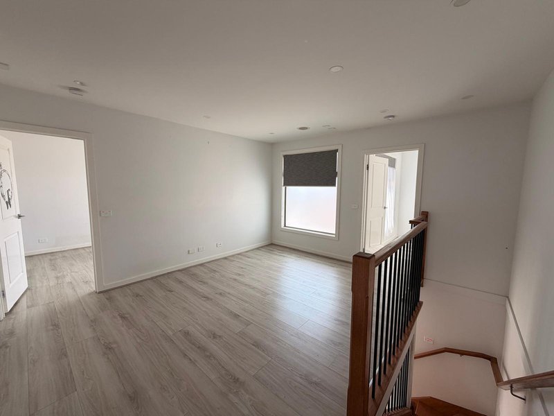 Photo - 3A Robbins Way, Hampton Park VIC 3976 - Image 5