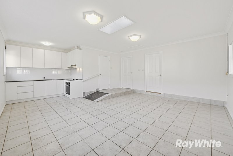 Photo - 3A Sindel Close, Bonnyrigg NSW 2177 - Image 1