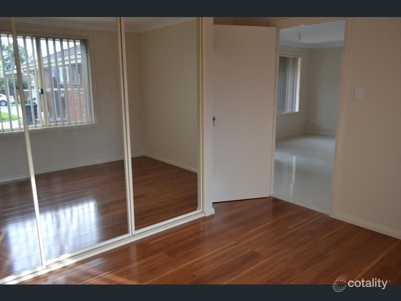 Photo - 3A Stubbs Place, Ingleburn NSW 2565 - Image 2