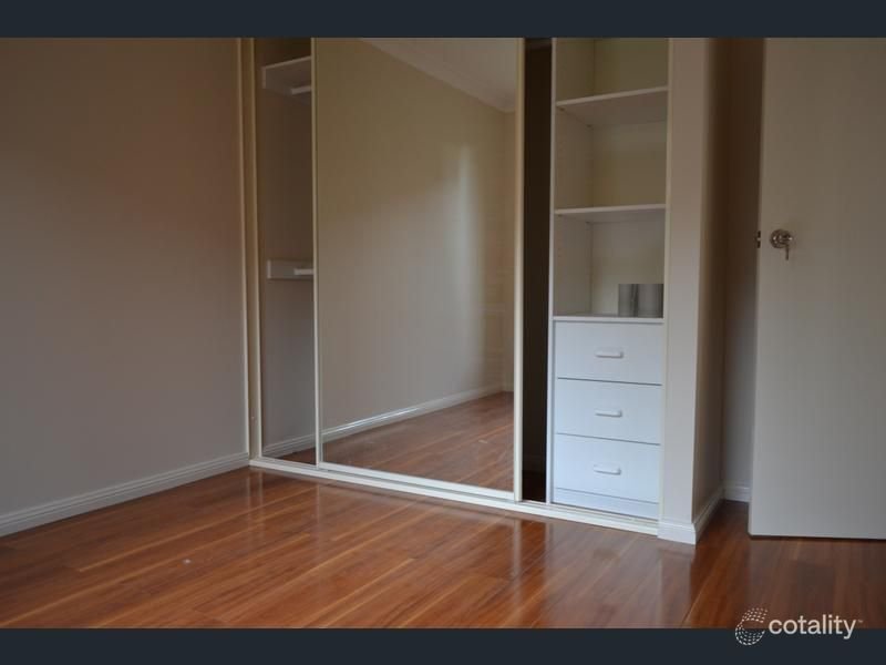 Photo - 3A Stubbs Place, Ingleburn NSW 2565 - Image 4