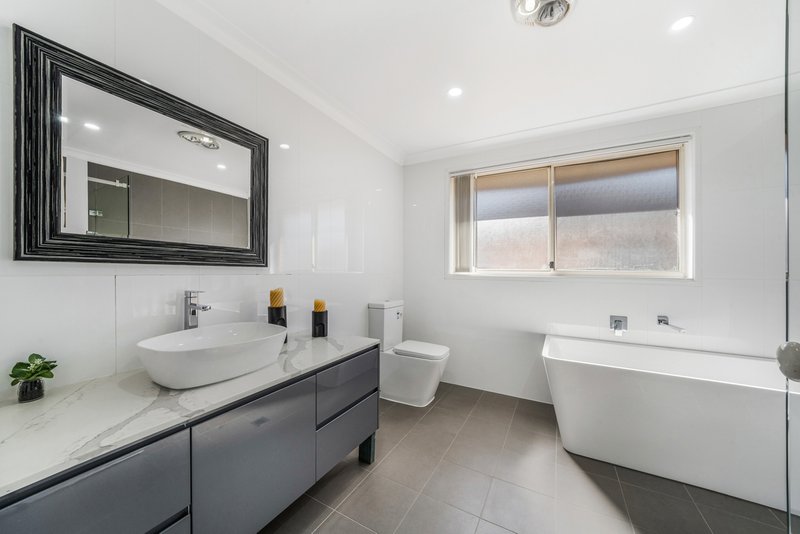 Photo - 3A Tench Way, West Hoxton NSW 2171 - Image 12