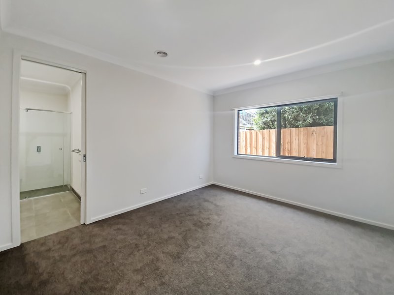 Photo - 3A Toyne Avenue, Hamlyn Heights VIC 3215 - Image 6