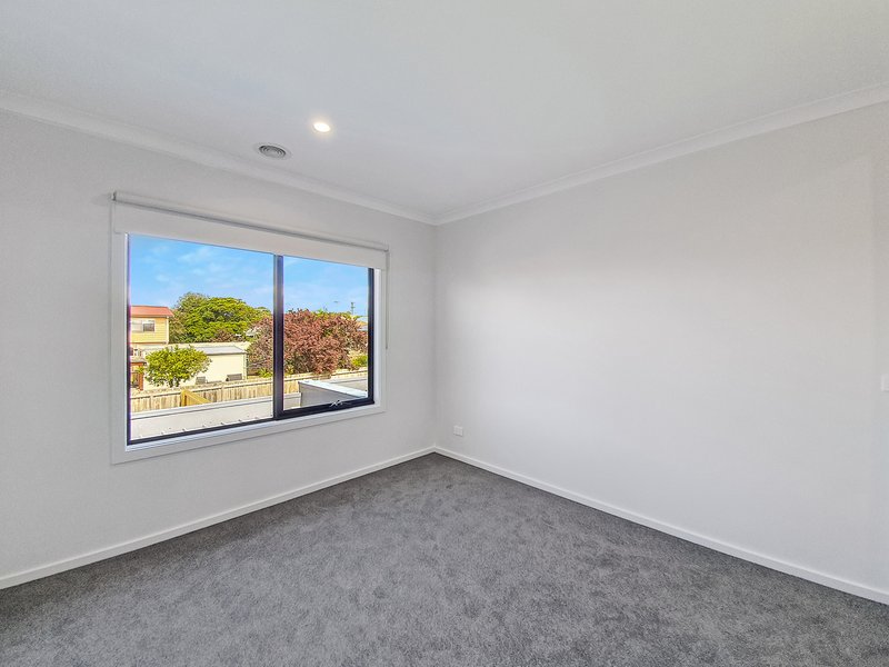 Photo - 3A Toyne Avenue, Hamlyn Heights VIC 3215 - Image 8