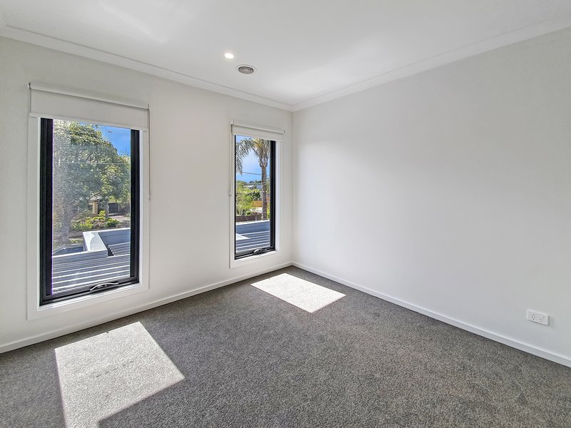 Photo - 3A Toyne Avenue, Hamlyn Heights VIC 3215 - Image 9