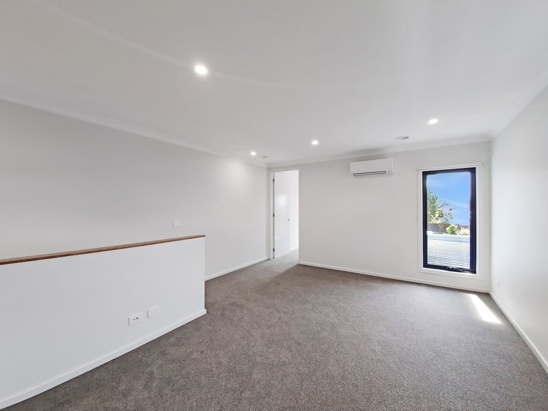 Photo - 3A Toyne Avenue, Hamlyn Heights VIC 3215 - Image 12