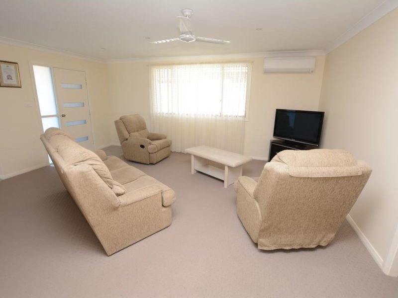 Photo - 3B Albatross Way, Old Bar NSW 2430 - Image 3