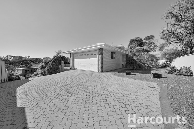 3B Allan Place, Halls Head WA 6210