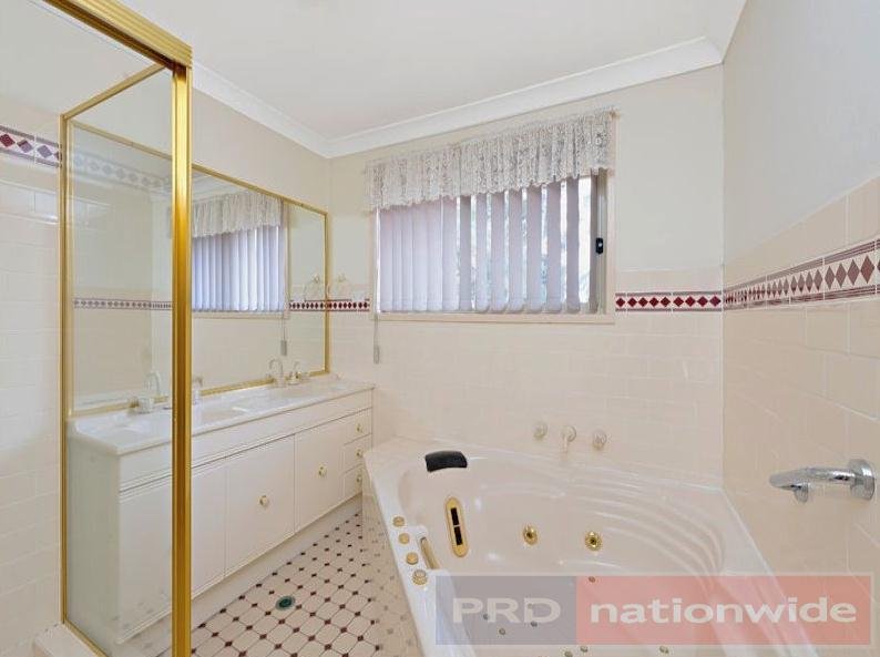 Photo - 3b Bass Avenue, East Hills NSW 2213 - Image 5