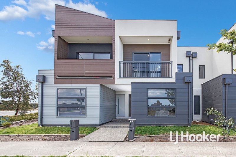 3B Charlwood Promenade, Werribee VIC 3030