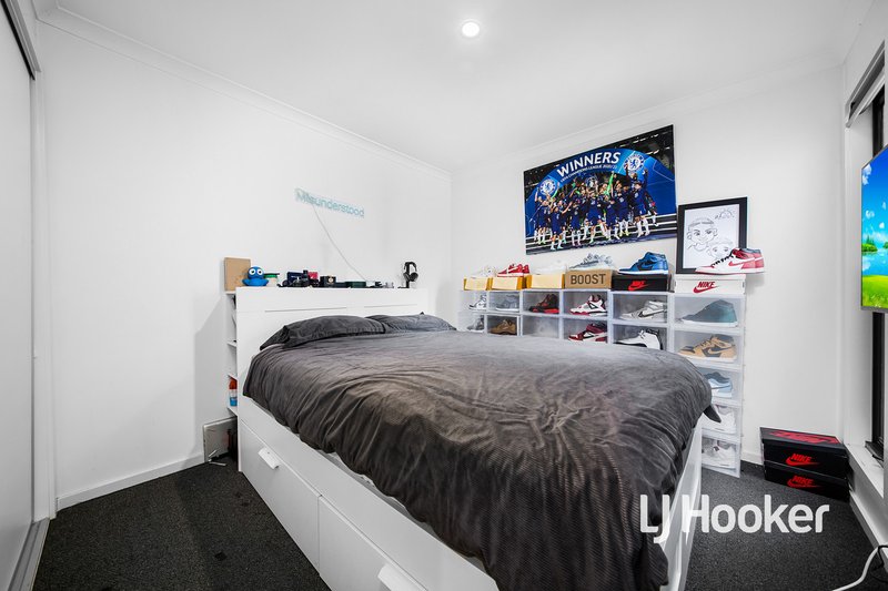 Photo - 3B Charlwood Promenade, Werribee VIC 3030 - Image 13