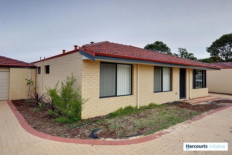 Photo - 3B Emsworth Way, Balga WA 6061 - Image 2