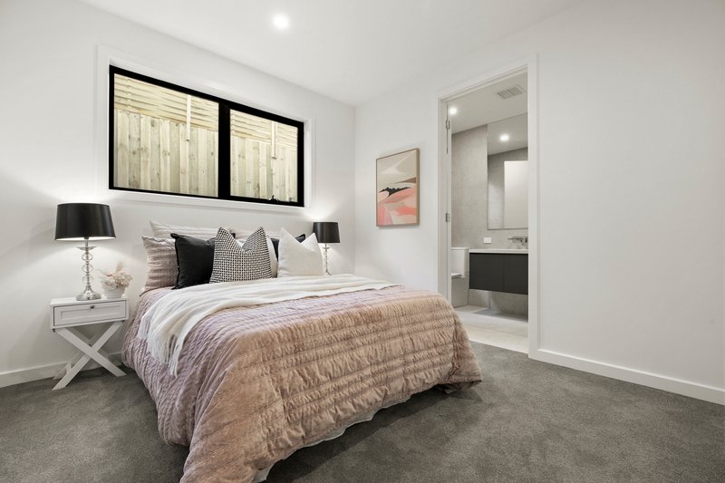 Photo - 3b Marara Road, Caulfield South VIC 3162 - Image 6