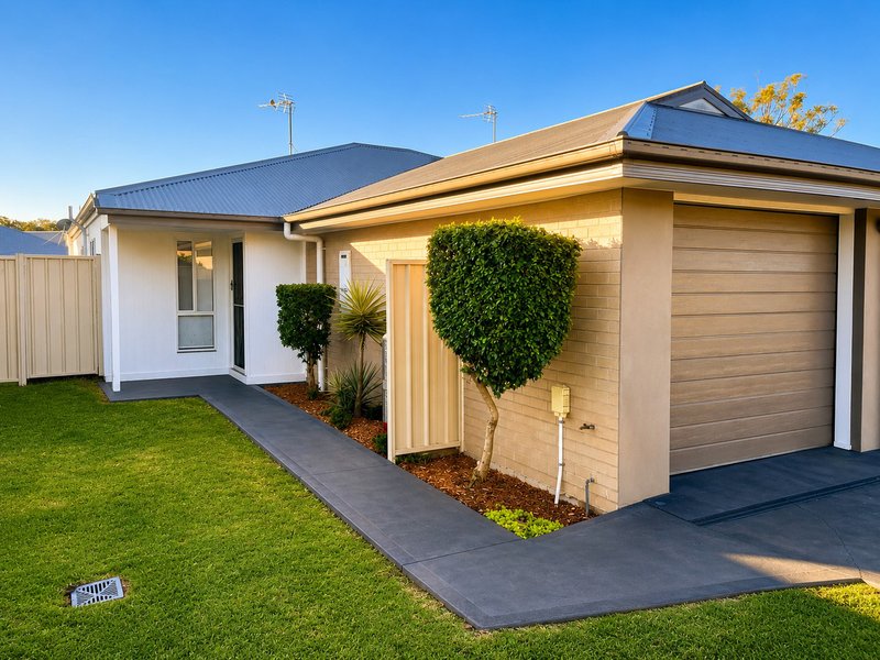 Photo - 3b Mornington Circuit, Gwandalan NSW 2259 - Image 1