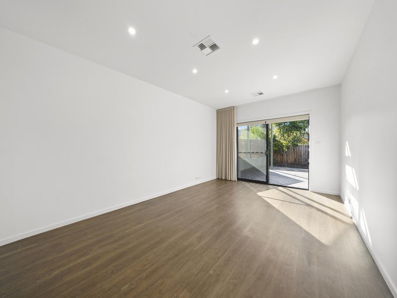 Photo - 3B Murdoch Street, Lyneham ACT 2602 - Image 2