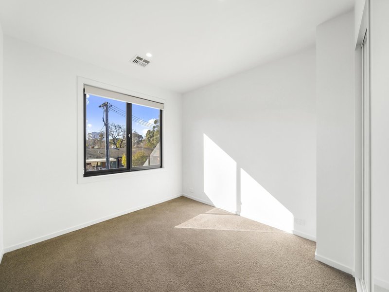 Photo - 3B Murdoch Street, Lyneham ACT 2602 - Image 11