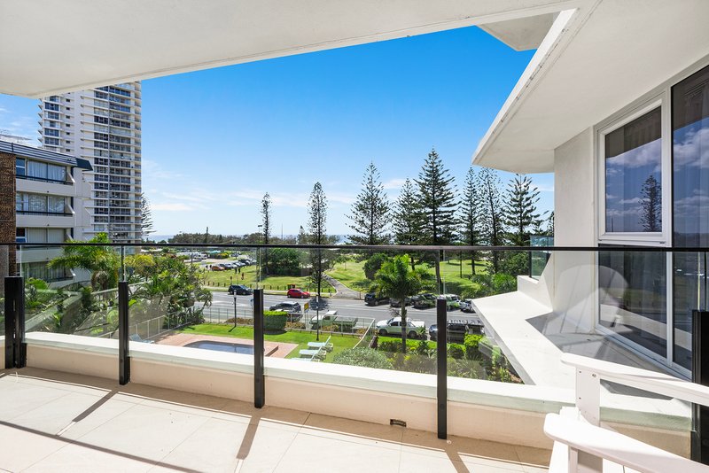 Photo - 3B/1 Albert Avenue, Broadbeach QLD 4218 - Image 11