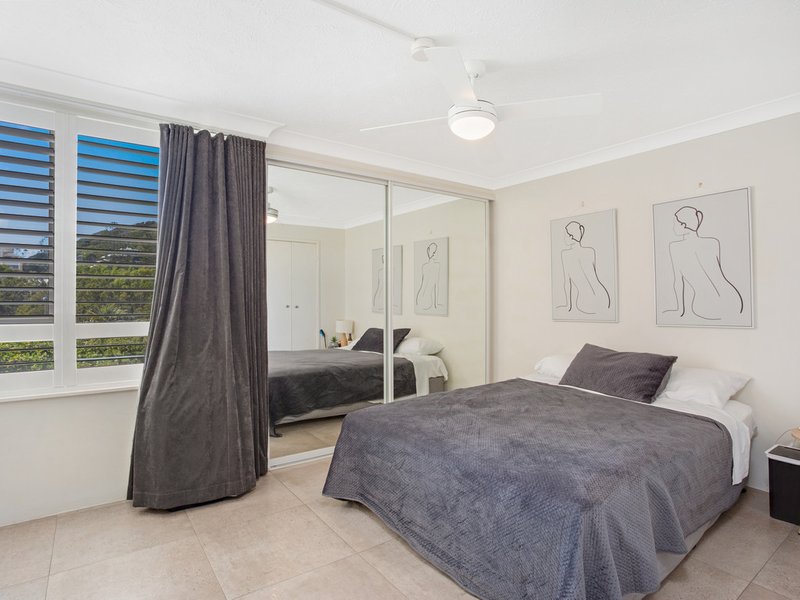 Photo - 3B/52 Goodwin Terrace, Burleigh Heads QLD 4220 - Image 6