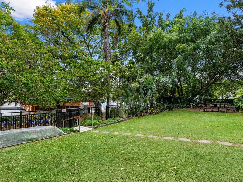 Photo - 3F/172 Oxlade Drive, New Farm QLD 4005 - Image 14