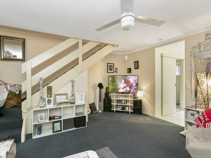 Photo - 4/ 11-13 Martin Street, Nerang QLD 4211 - Image 2