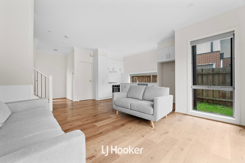 Photo - 4 /29 Burrows Avenue, Dandenong VIC 3175 - Image 3