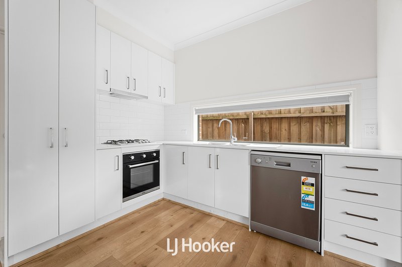 Photo - 4 /29 Burrows Avenue, Dandenong VIC 3175 - Image 5