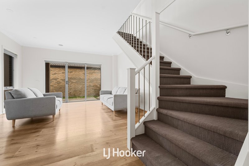 Photo - 4 /29 Burrows Avenue, Dandenong VIC 3175 - Image 6