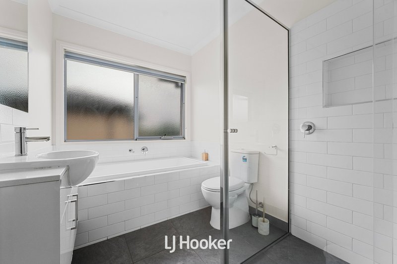 Photo - 4 /29 Burrows Avenue, Dandenong VIC 3175 - Image 8