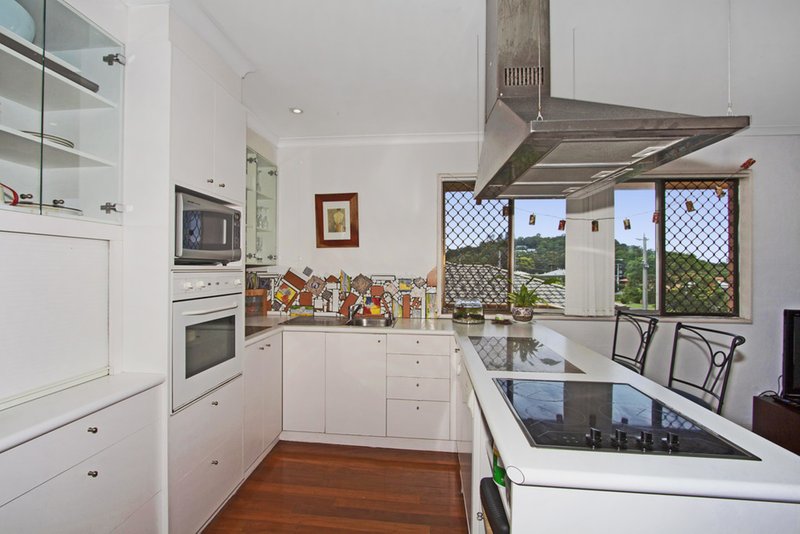 Photo - 4 / 47 Coolangatta Road, Coolangatta QLD 4225 - Image 6