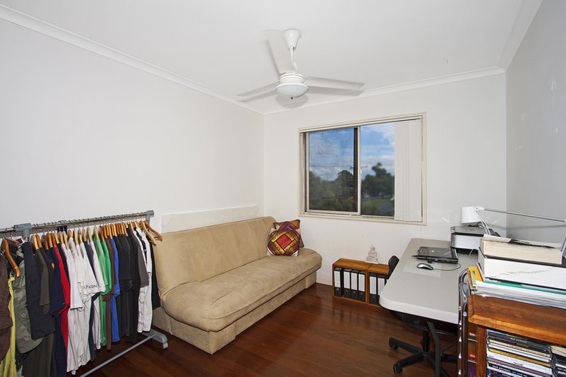 Photo - 4 / 47 Coolangatta Road, Coolangatta QLD 4225 - Image 8