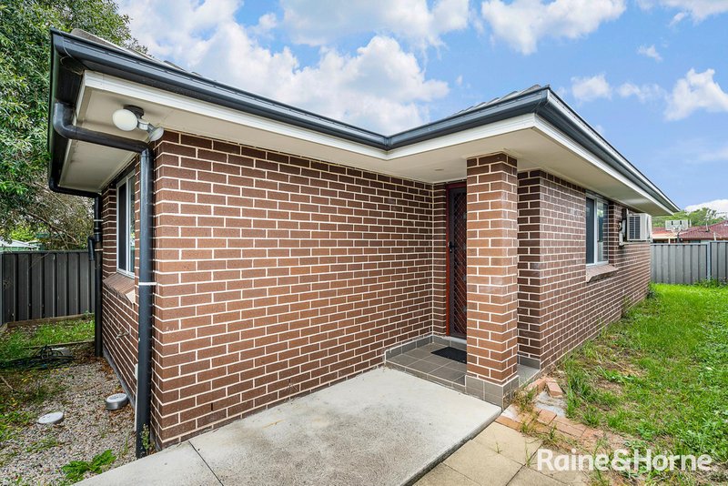 Photo - 4 & 4a Clayton Way, Claremont Meadows NSW 2747 - Image 6