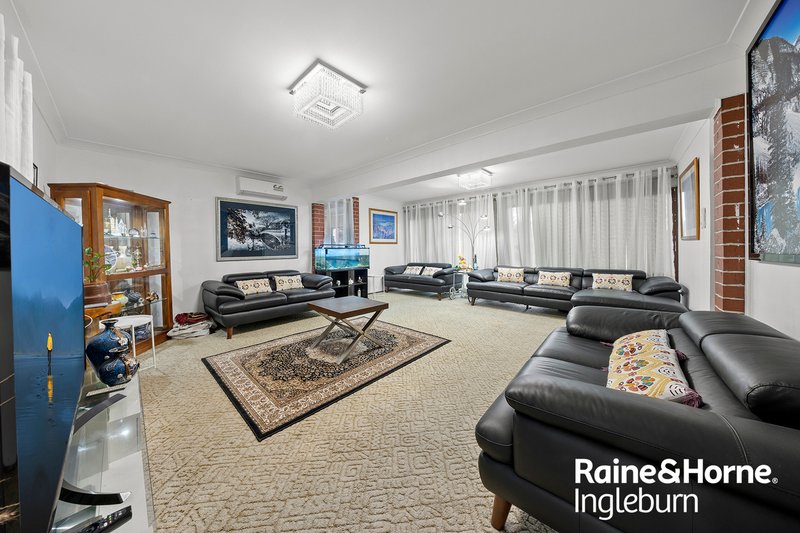 Photo - 4 & 4A Swallow Place, Ingleburn NSW 2565 - Image 9