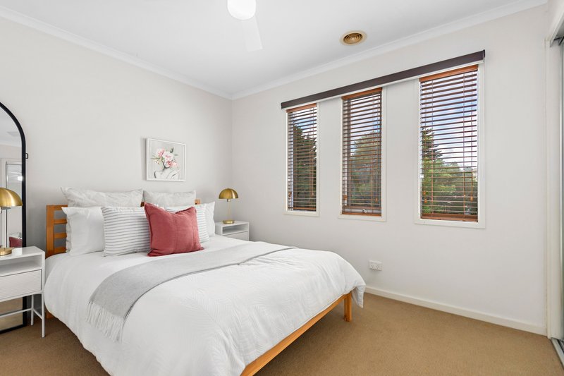 Photo - 4-5 Orli Court, Wheelers Hill VIC 3150 - Image 7