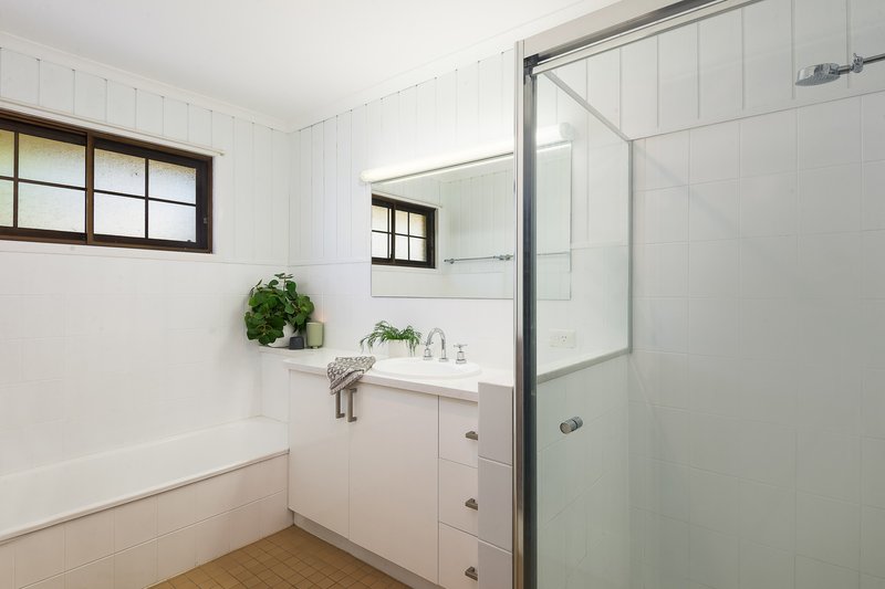 Photo - 4-6 Creek Street, Samford Village QLD 4520 - Image 6