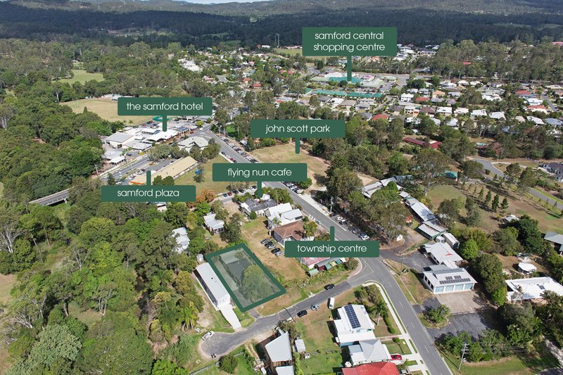 Photo - 4-6 Creek Street, Samford Village QLD 4520 - Image 12