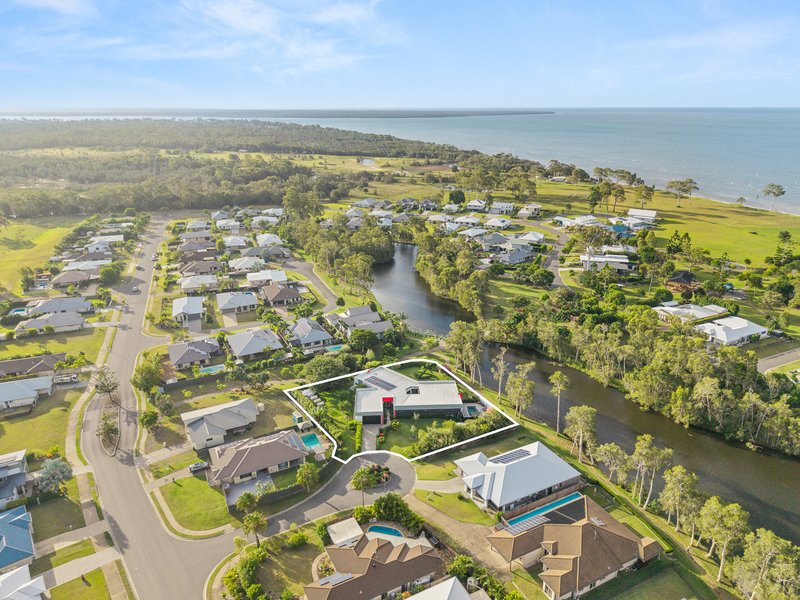 Photo - 4-6 Jubata Court, Burrum Heads QLD 4659 - Image 2
