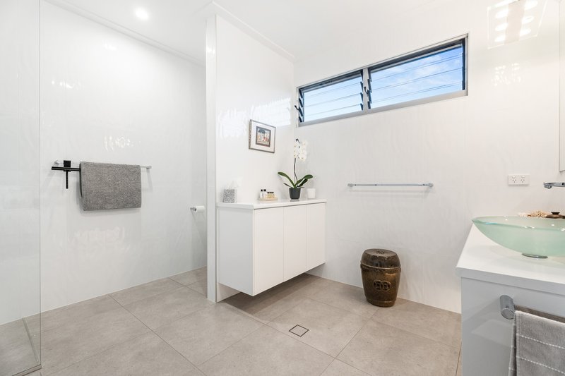 Photo - 4-6 Jubata Court, Burrum Heads QLD 4659 - Image 24