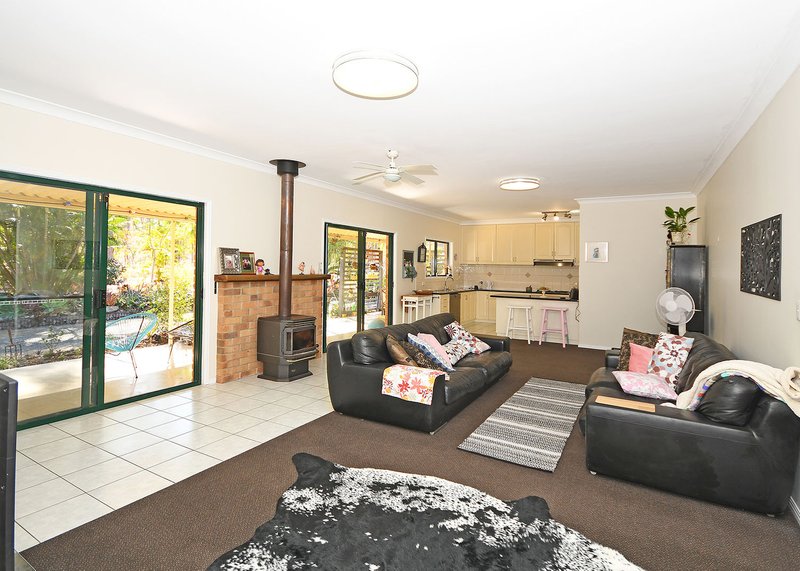 Photo - 4-6 Miller Cresent , Burrum Heads QLD 4659 - Image 9