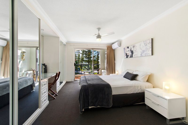 Photo - 4-6 Northcliffe Terrace, Surfers Paradise QLD 4217 - Image 11