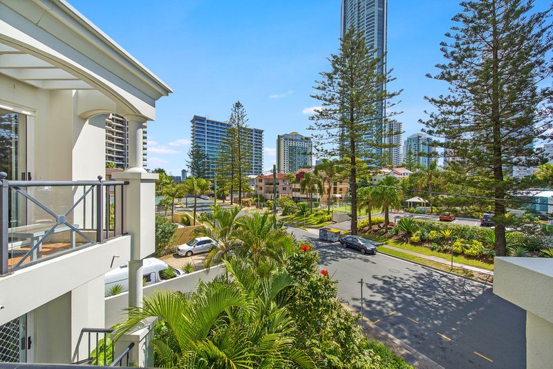 Photo - 4-6 Northcliffe Terrace, Surfers Paradise QLD 4217 - Image 24