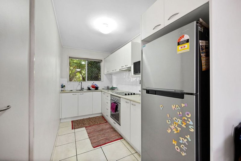 Photo - 4-8/10 Peterson Street, North Mackay QLD 4740 - Image 4