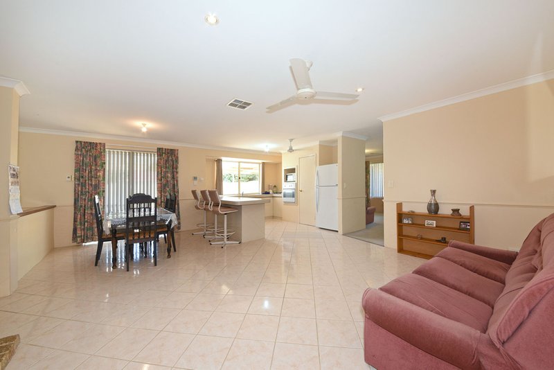 Photo - 4 Abba Place, Merriwa WA 6030 - Image 11