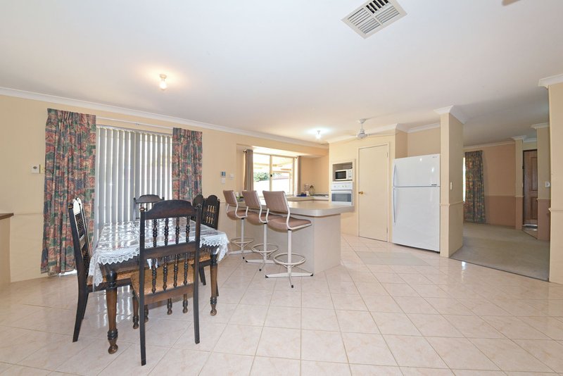 Photo - 4 Abba Place, Merriwa WA 6030 - Image 13