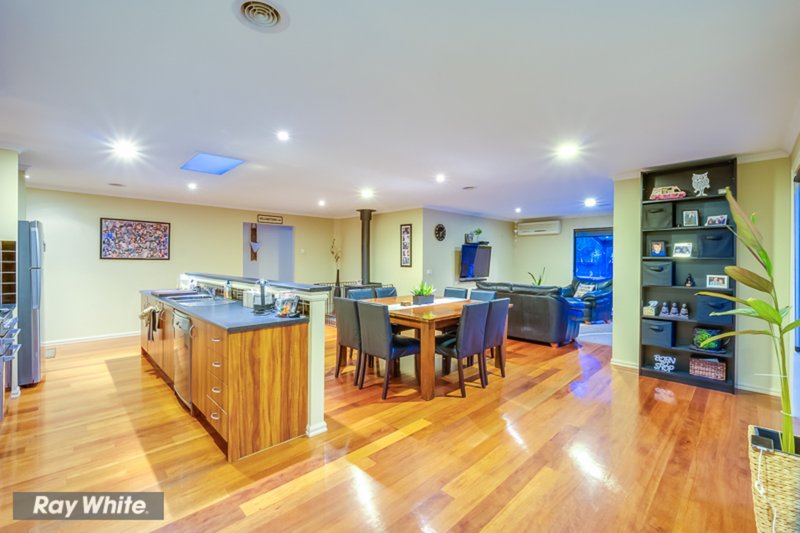 Photo - 4 Aberdeen Way, Tarneit VIC 3029 - Image 13